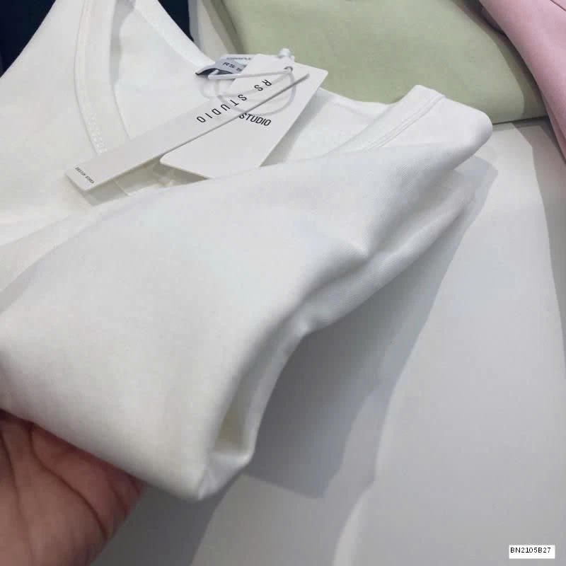 ÁO THUN CỘC TAY CỔ TRÒN NỮ