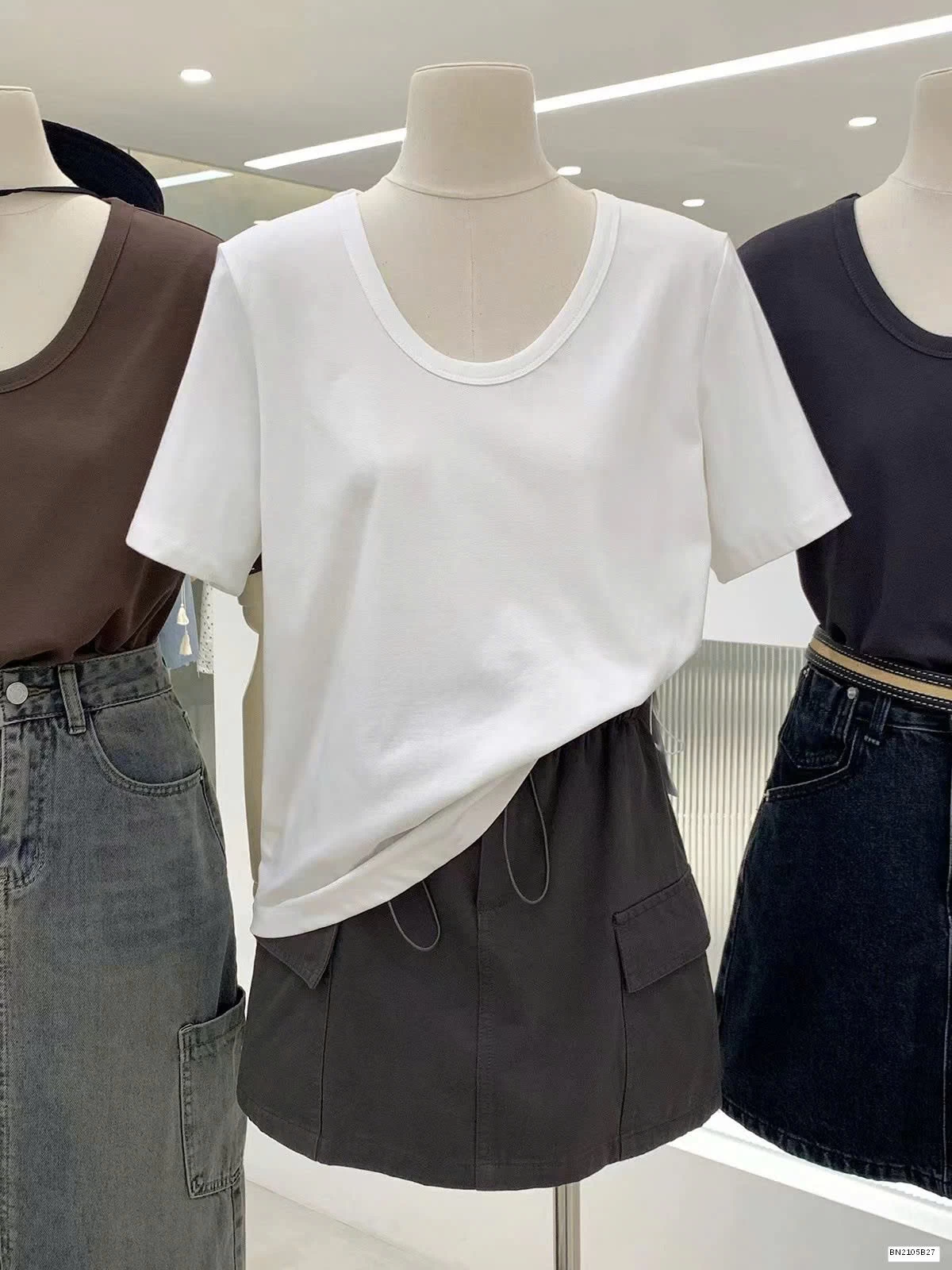 ÁO THUN CỘC TAY CỔ TRÒN NỮ