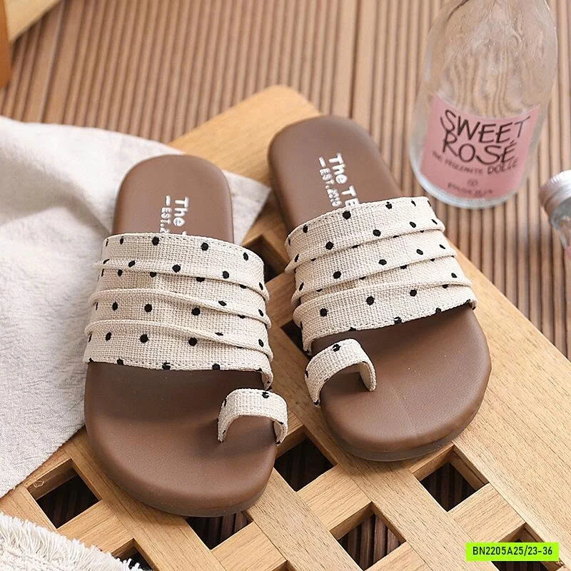 DÉP LÊ QUAI XỎ NGÓN CHẤM BI
