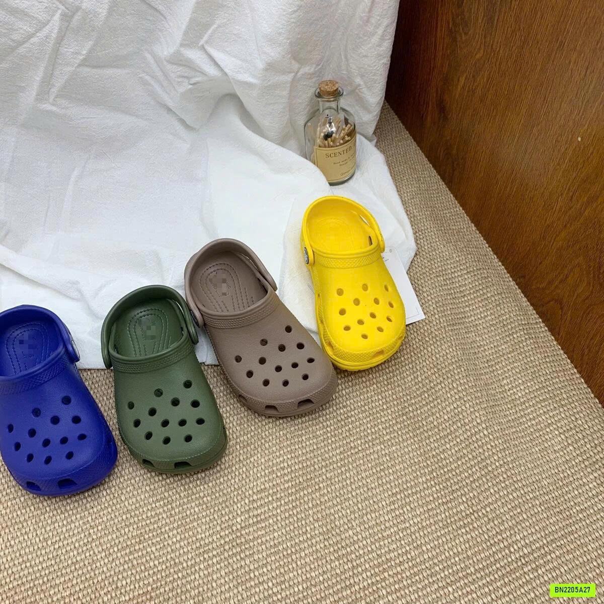 CROCS SẮC MÀU MẪU MỚI