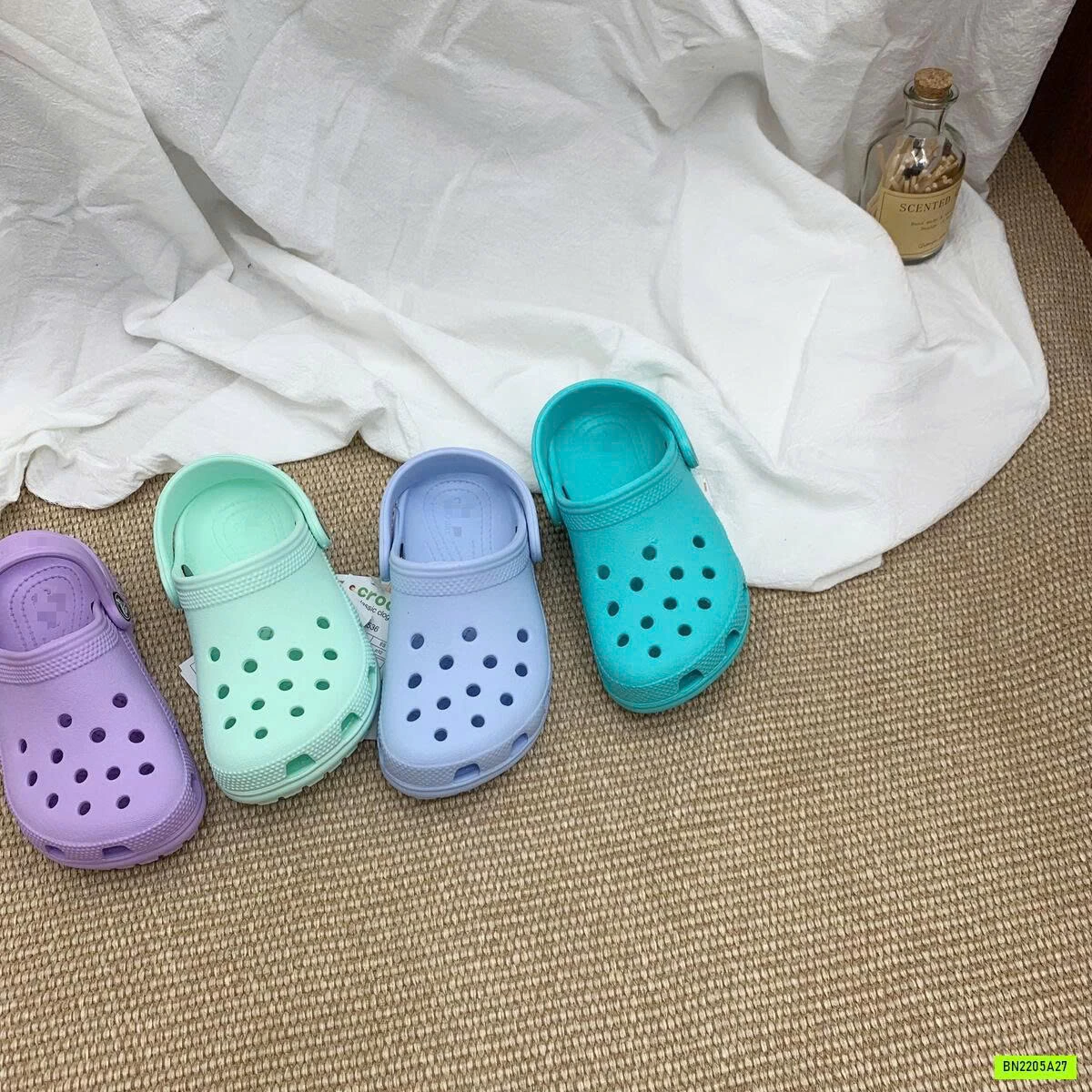 CROCS SẮC MÀU MẪU MỚI
