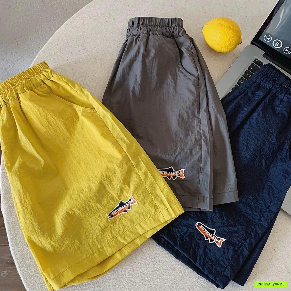 SHORT GIÓ TENCEL THÊU LOGO MUYE