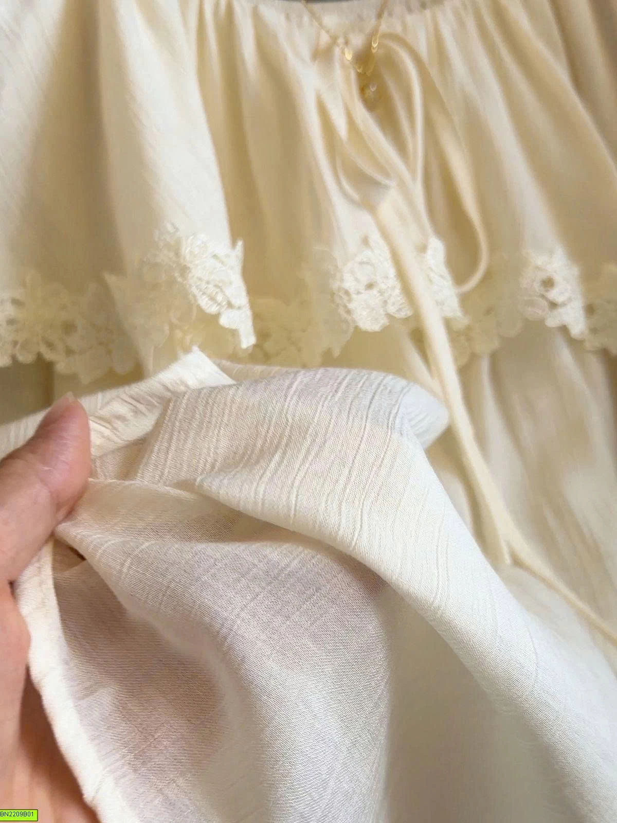 ÁO SƠ MI CỔ BÈO ANNA