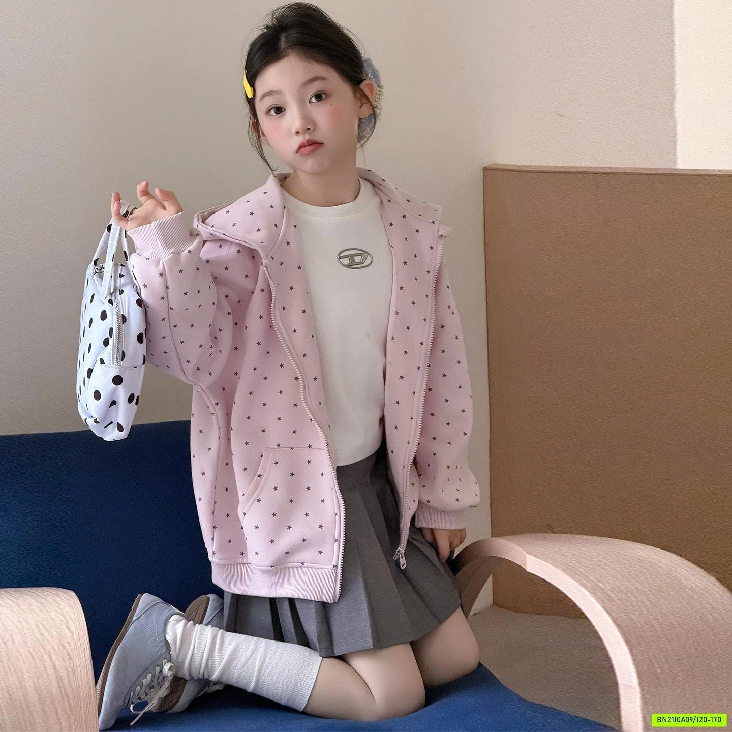 KHOÁC COTTON HỒNG CHẤM BI BÉ GÁI