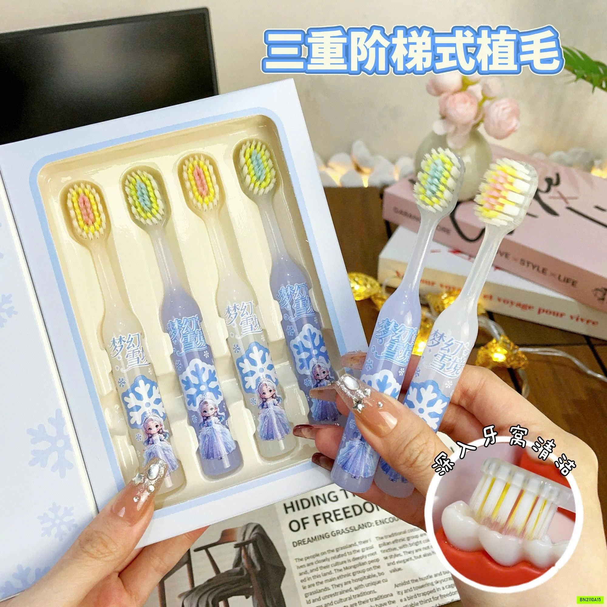 SÉT 4 BÀN CHẢI ĐÁNH RĂNG ELSA CHO BÉ