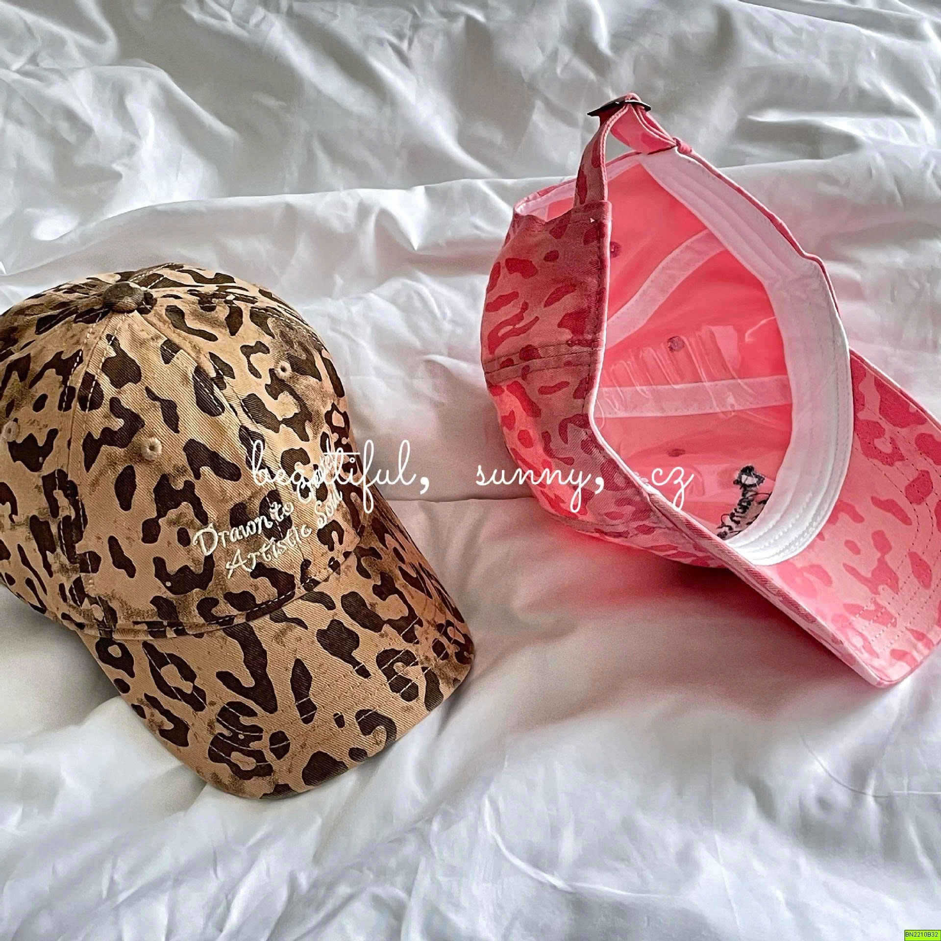 MŨ KẾT HỌA TIẾT DA BÁO