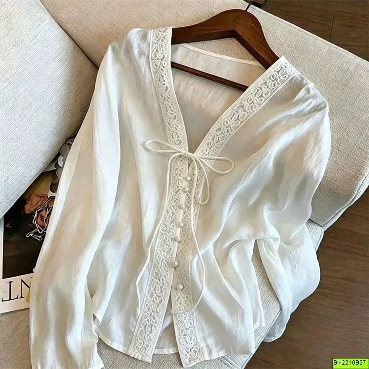 ÁO SƠ MI REN CỔ KHOÉT SÂU