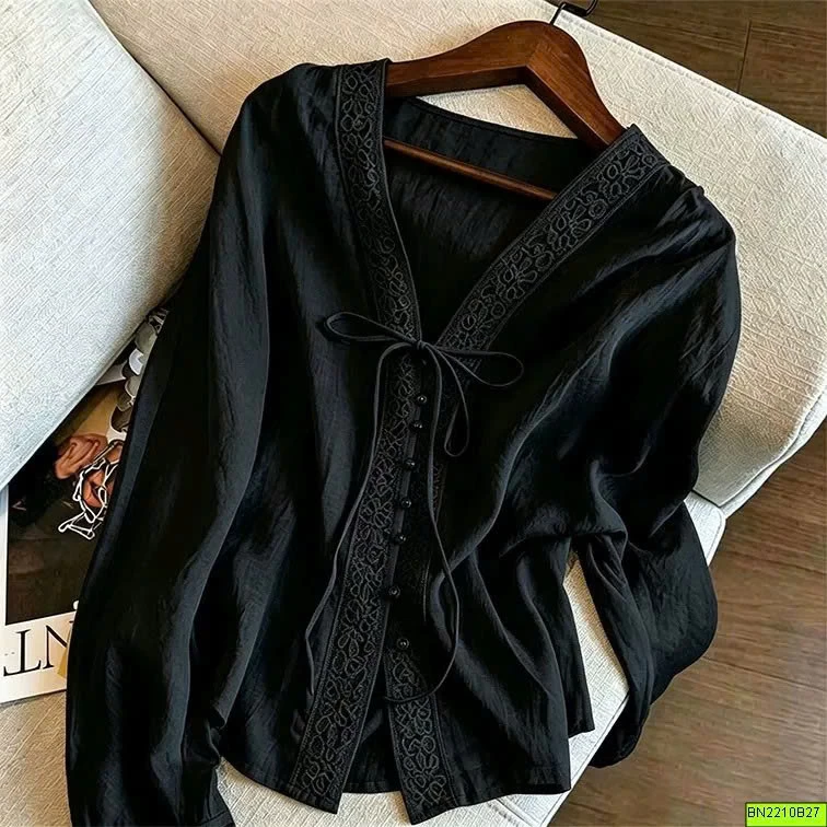 ÁO SƠ MI REN CỔ KHOÉT SÂU