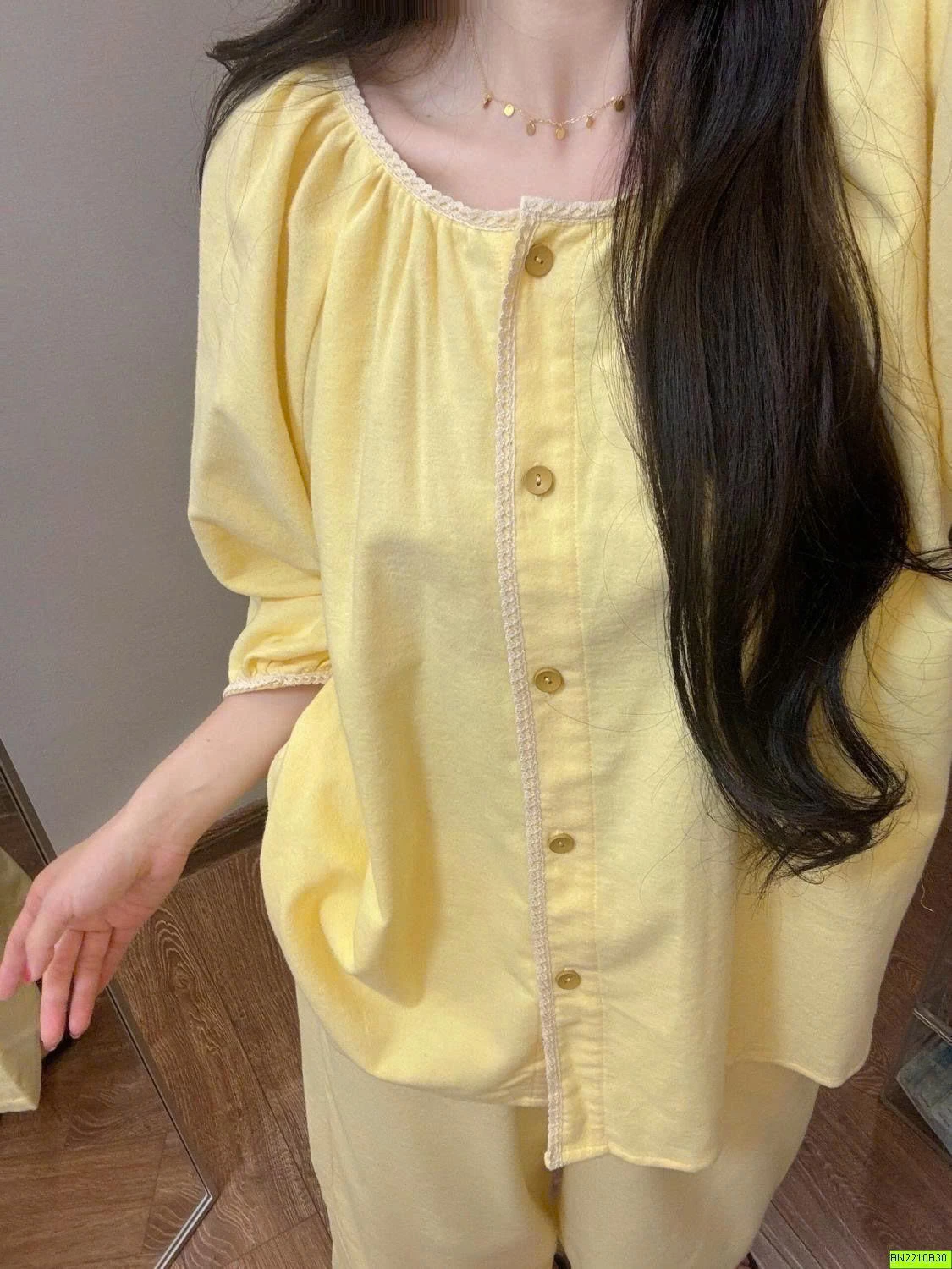 BỘ MẶC NHÀ VÀNG
