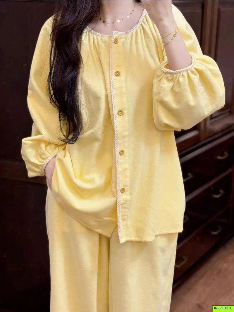 BỘ MẶC NHÀ VÀNG