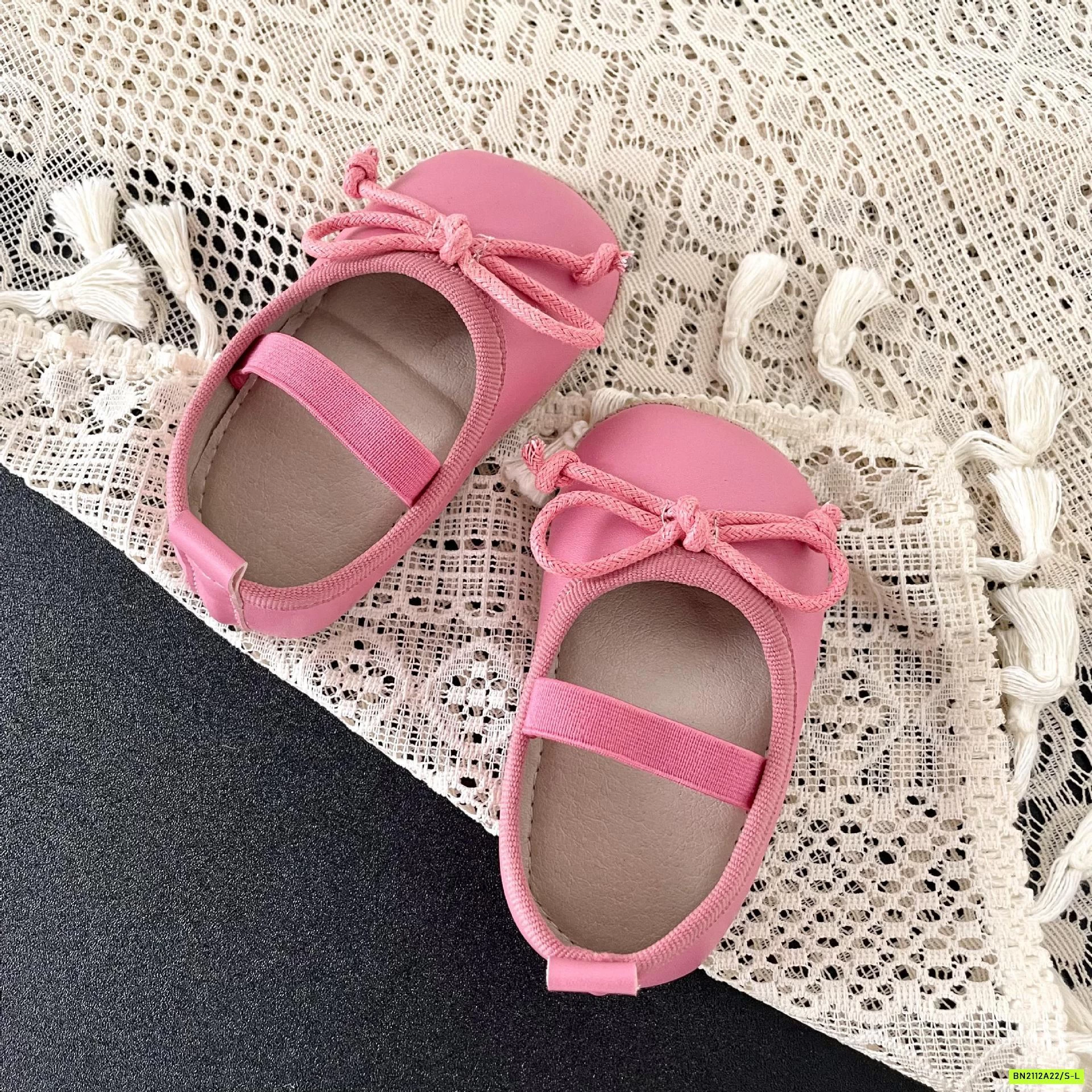 GIÀY BÚP BÊ TẬP ĐI GẮN NƠ