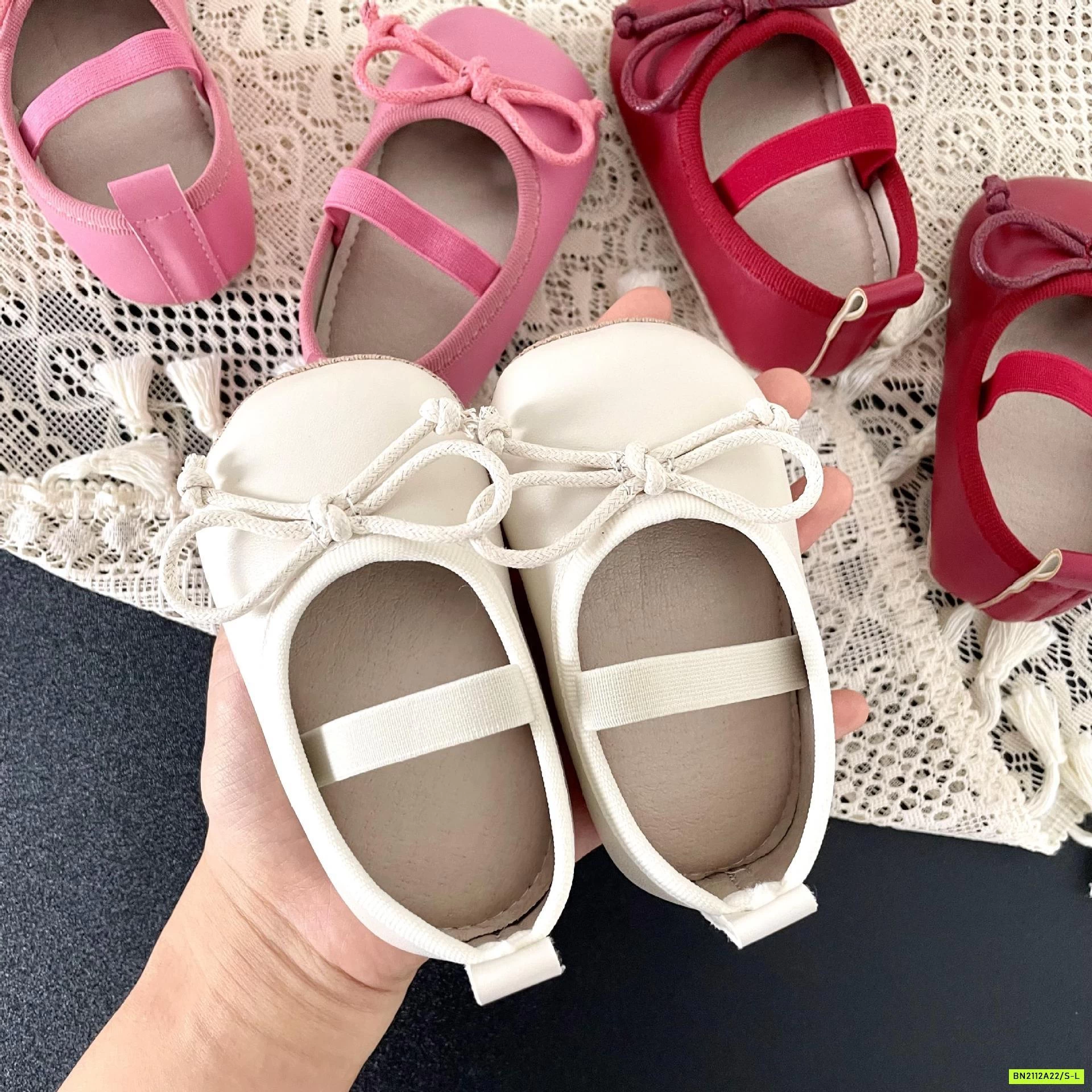 GIÀY BÚP BÊ TẬP ĐI GẮN NƠ