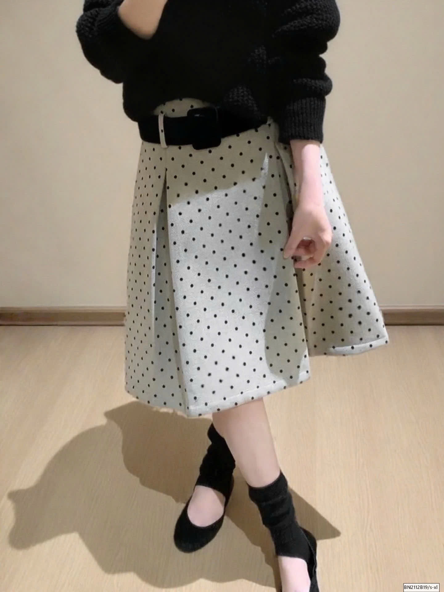 CHÂN VÁY CHẤM BI LÓT NHUNG MỎNG THU ĐÔNG