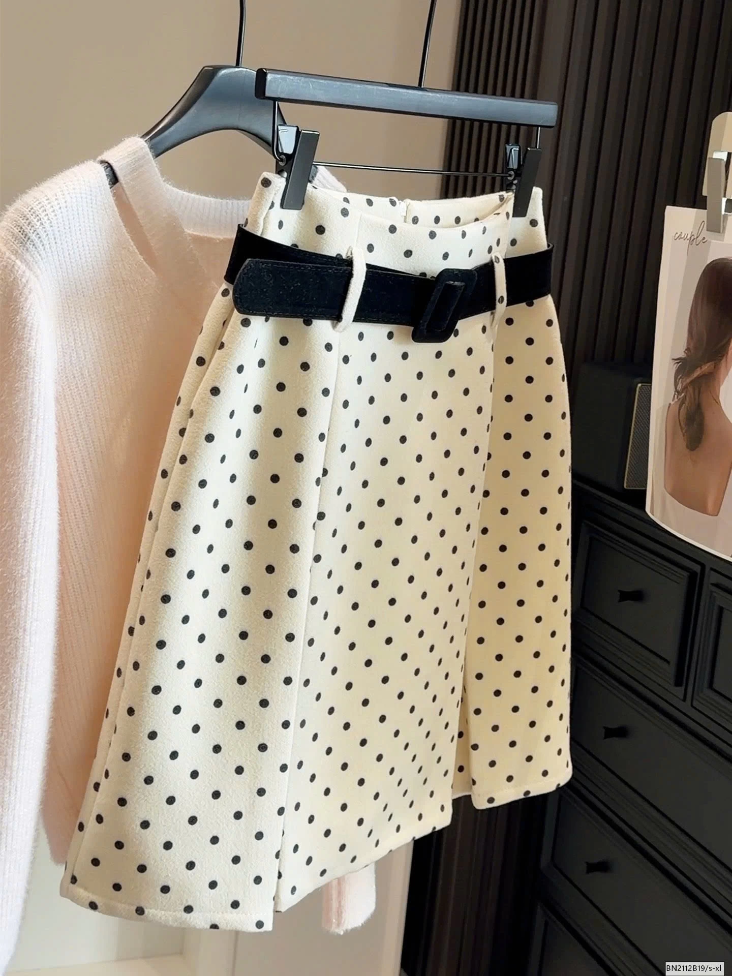 CHÂN VÁY CHẤM BI LÓT NHUNG MỎNG THU ĐÔNG