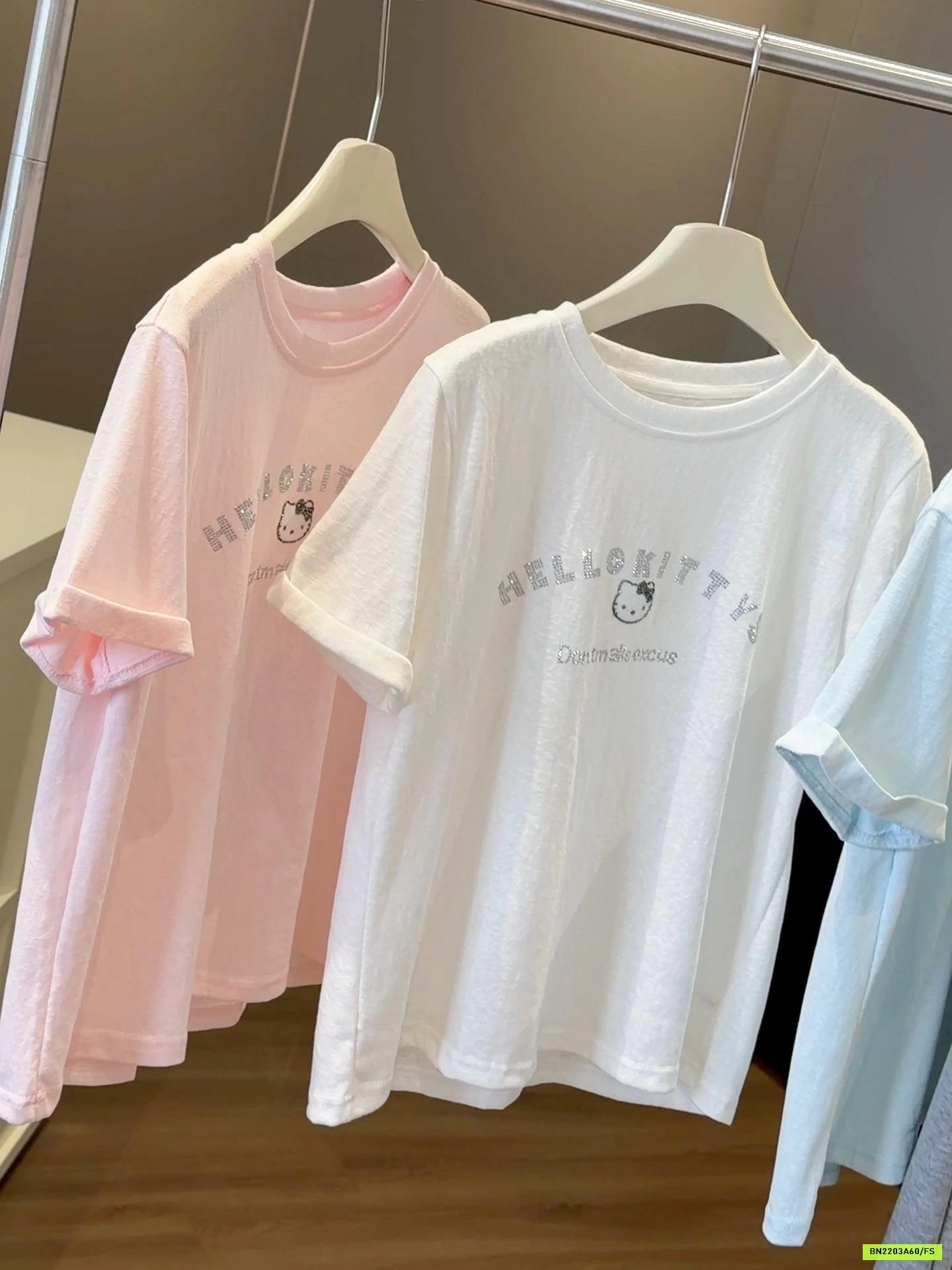 ÁO THUN NGẮN TAY KITTY ANNA