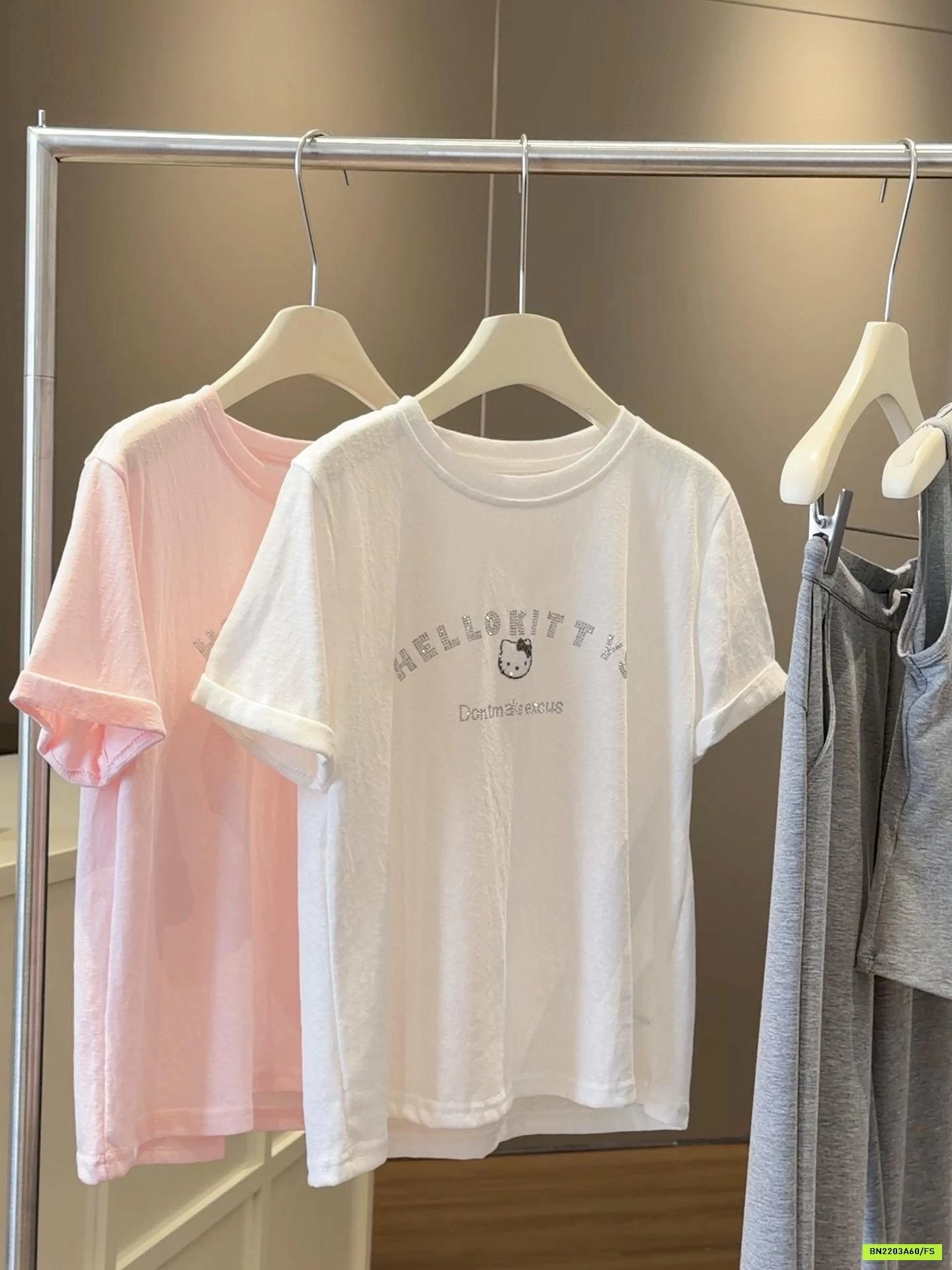 ÁO THUN NGẮN TAY KITTY ANNA