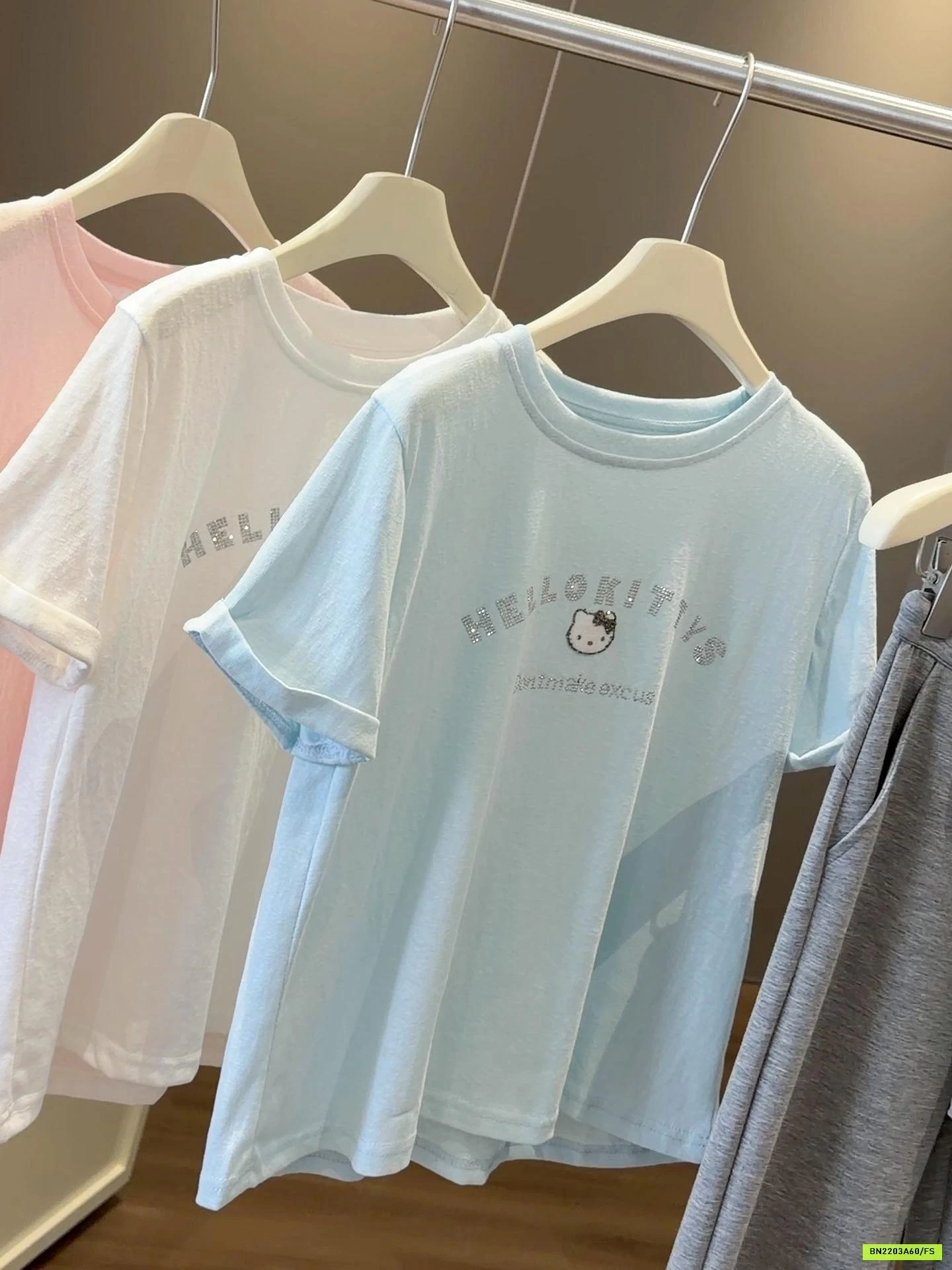 ÁO THUN NGẮN TAY KITTY ANNA