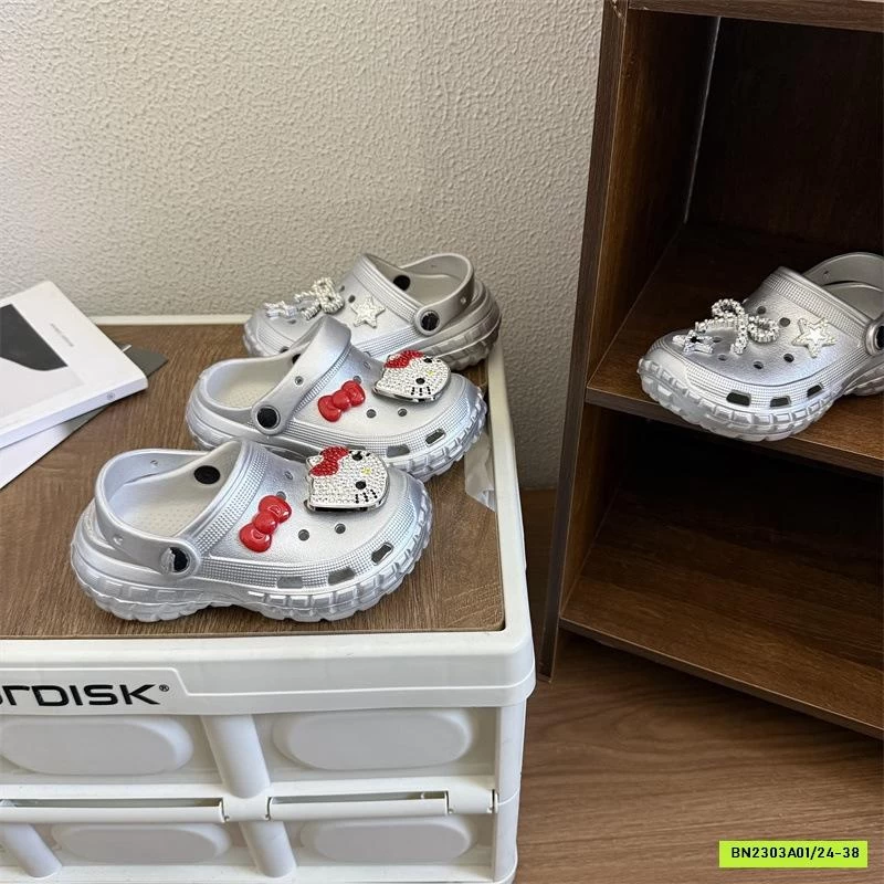 CROCS BẠC CHARM KITTY