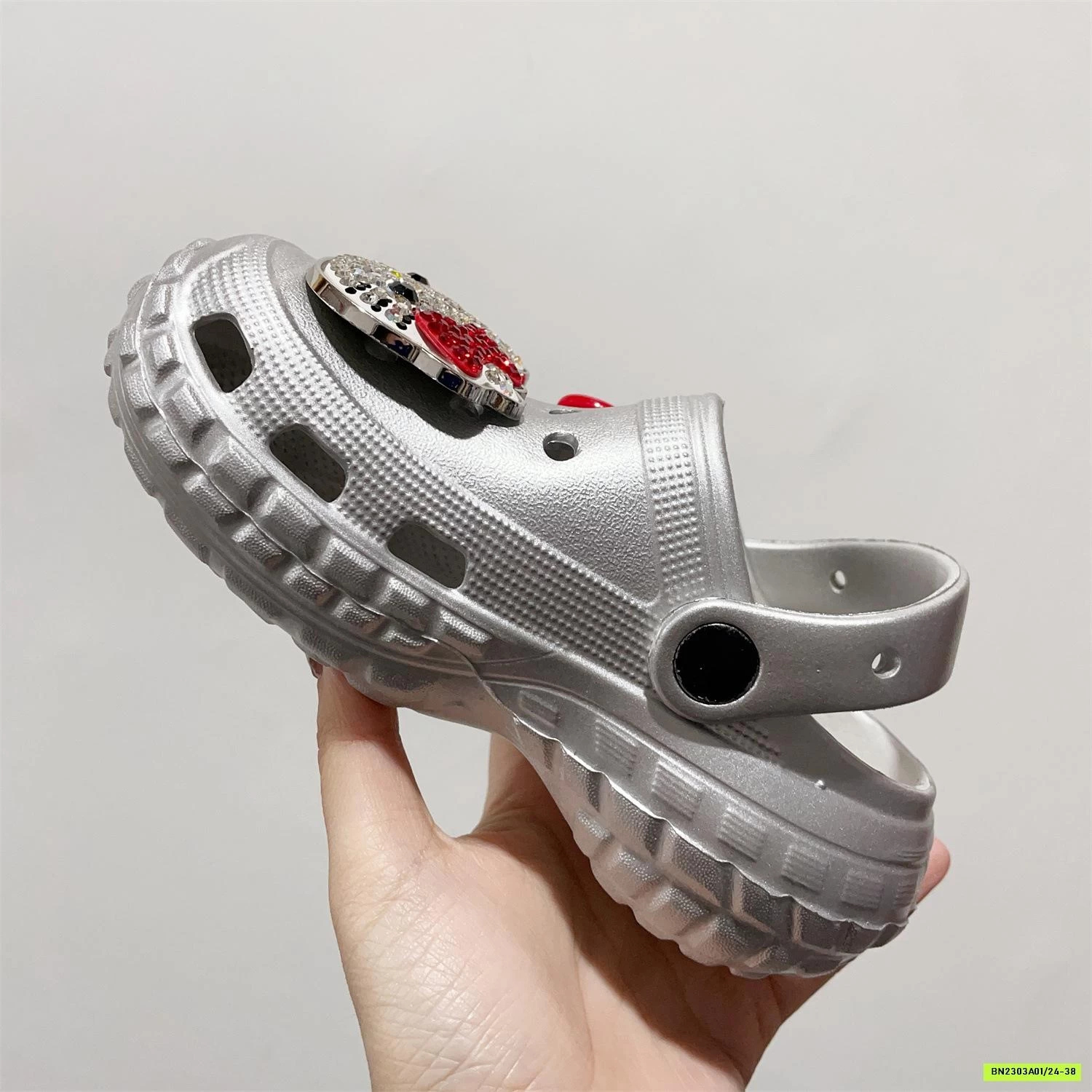 CROCS BẠC CHARM KITTY