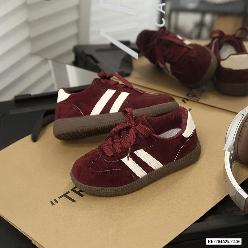 GIÀY TT 2 SỌC GIẢ DA LỘN