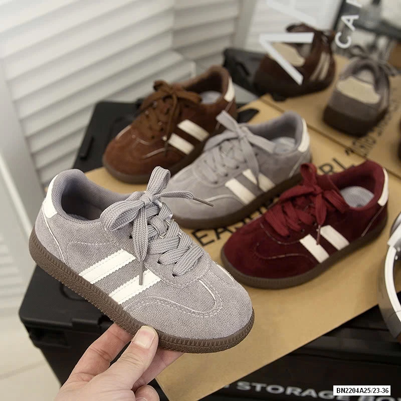 GIÀY TT 2 SỌC GIẢ DA LỘN