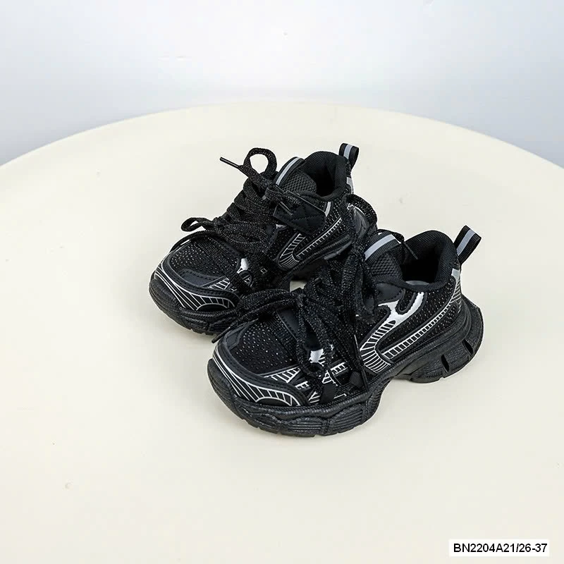 GIÀY SNEAKER BUỘC DÂY