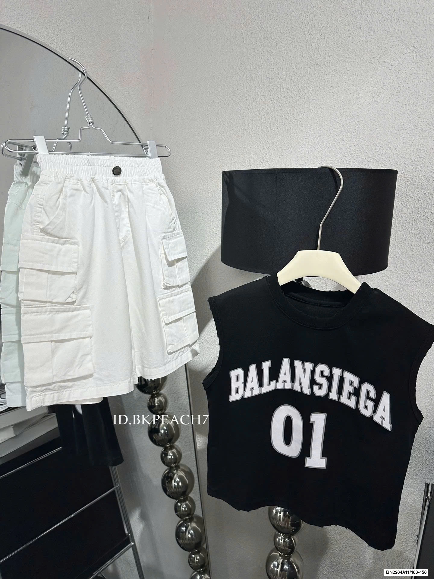 SHORT THÔ TRẮNG TÚI HỘP