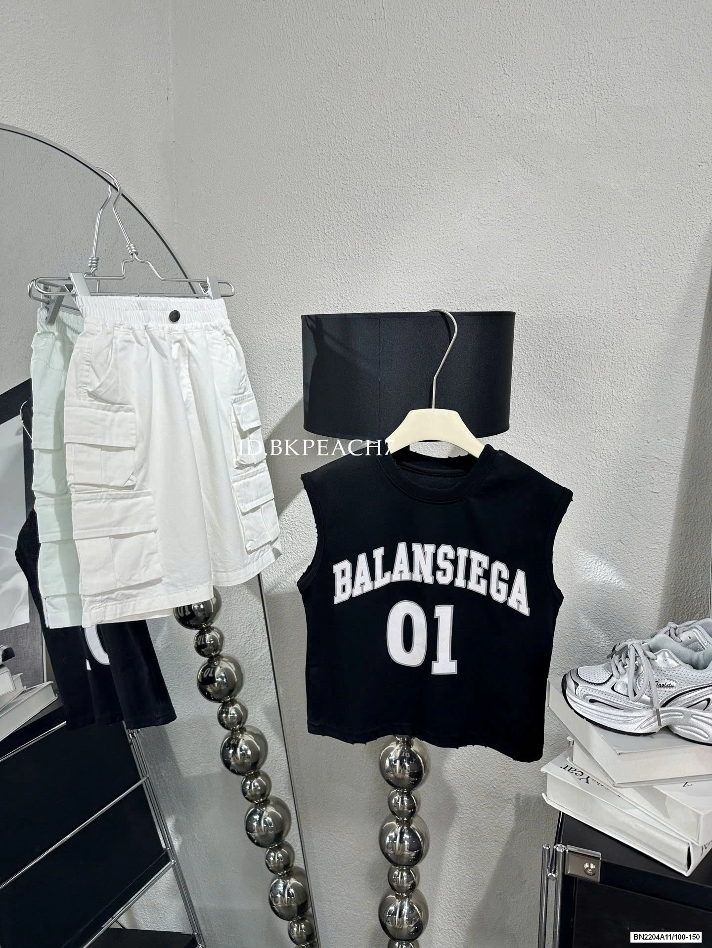 SHORT THÔ TRẮNG TÚI HỘP