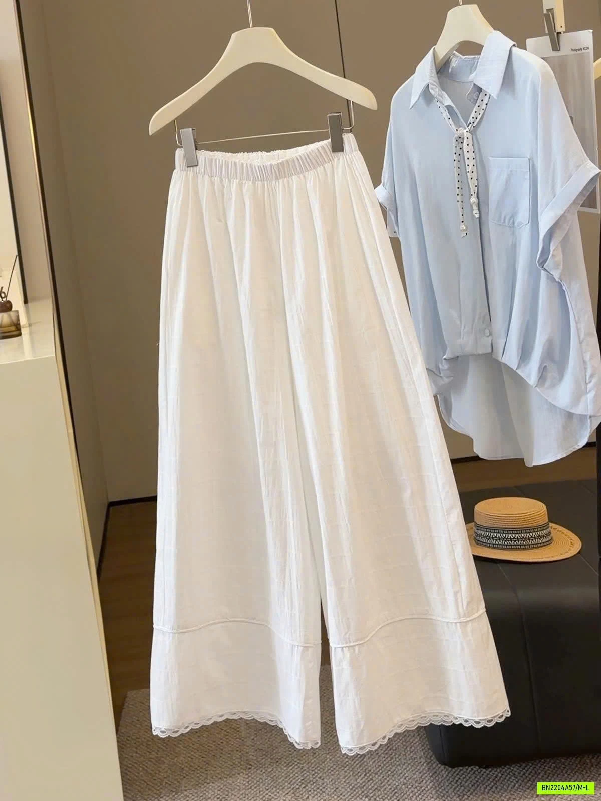 QUẦN ĐŨI ỐNG RỘNG ANNA GẤU VIỀN REN