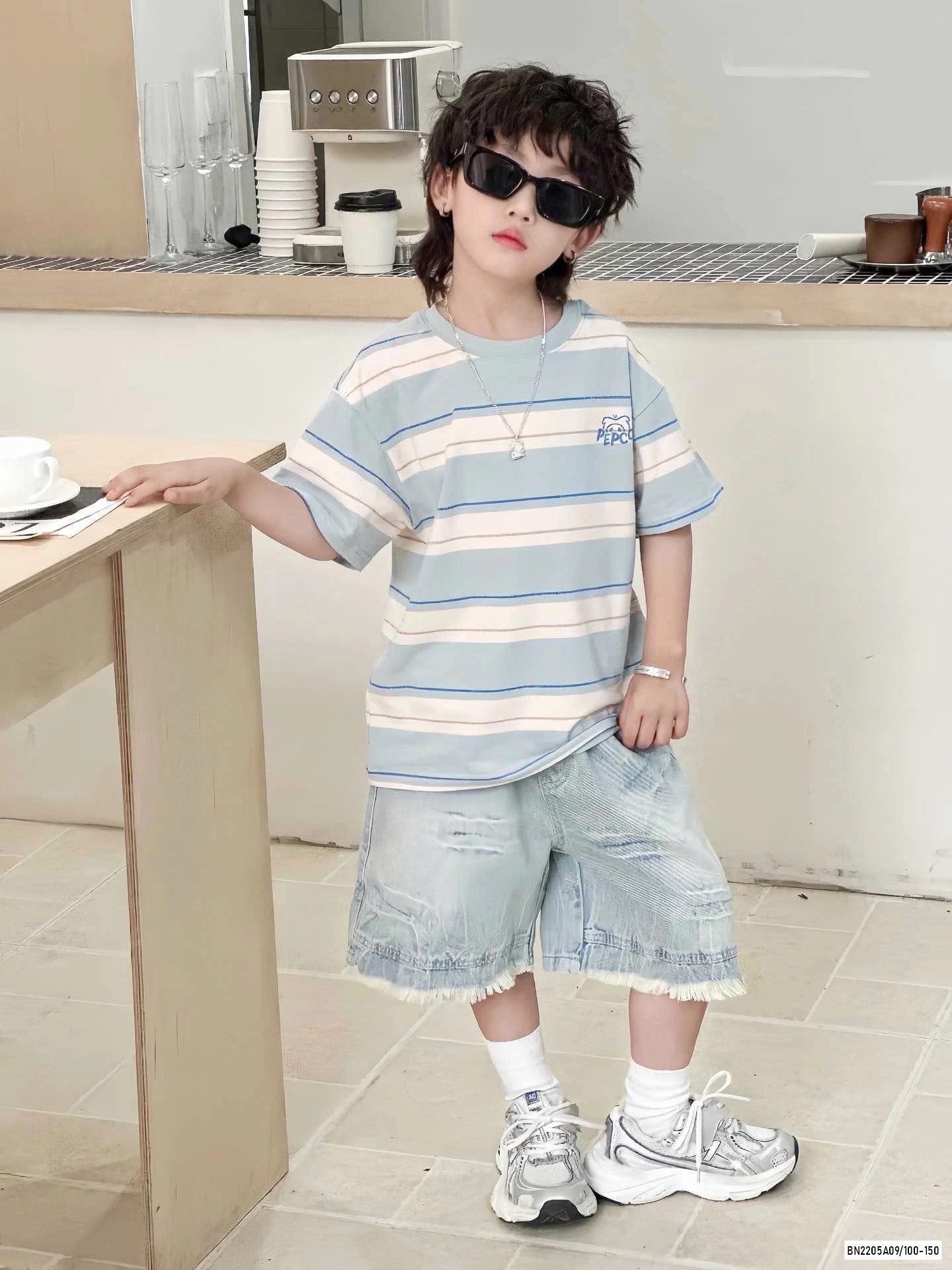 ÁO KẺ XANH MIX SHORT JEANS TUA GẤU