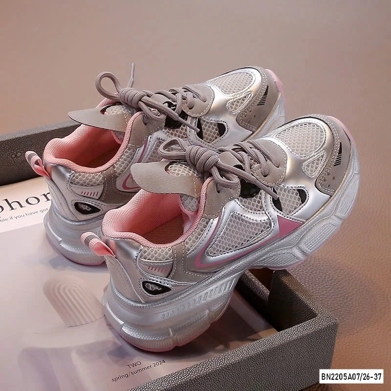 SNEAKER THOÁNG KHÍ CÁ TÍNH