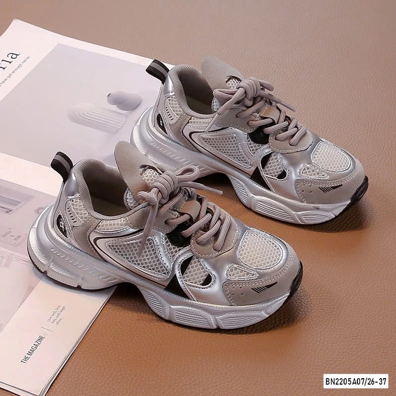 SNEAKER THOÁNG KHÍ CÁ TÍNH