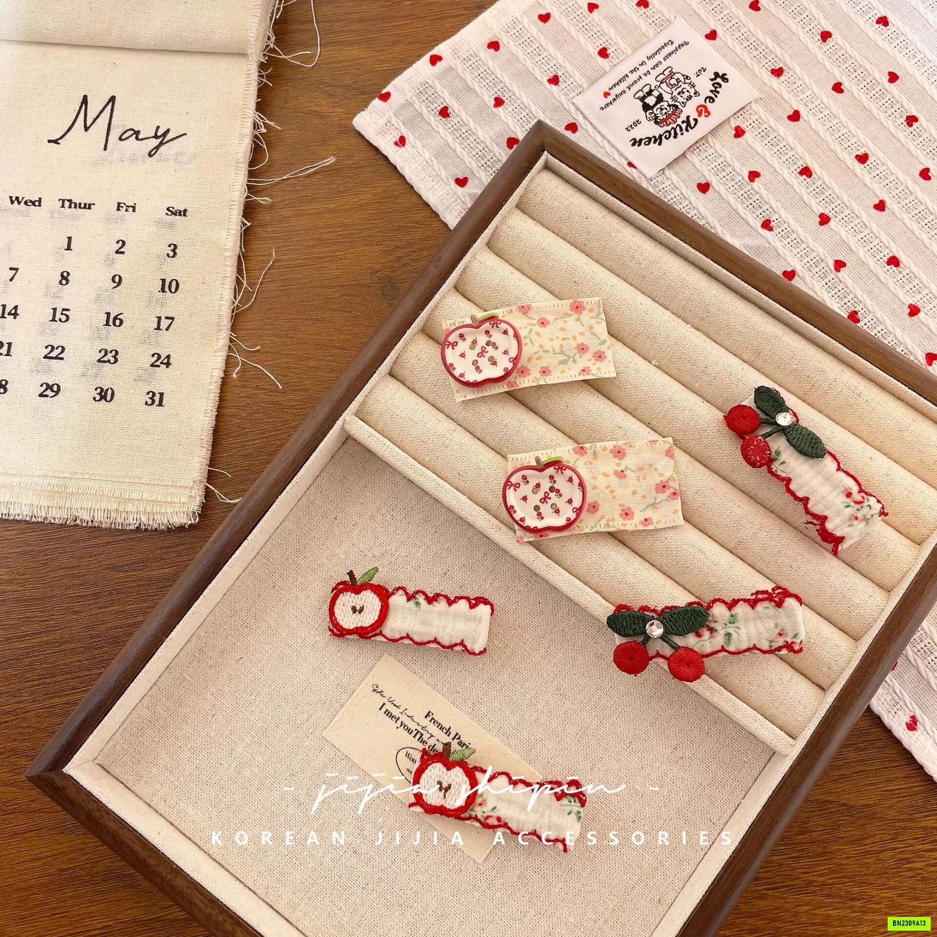 BÌA 2 KẸP TÓC HÀN QUỐC DỄ THƯƠNG