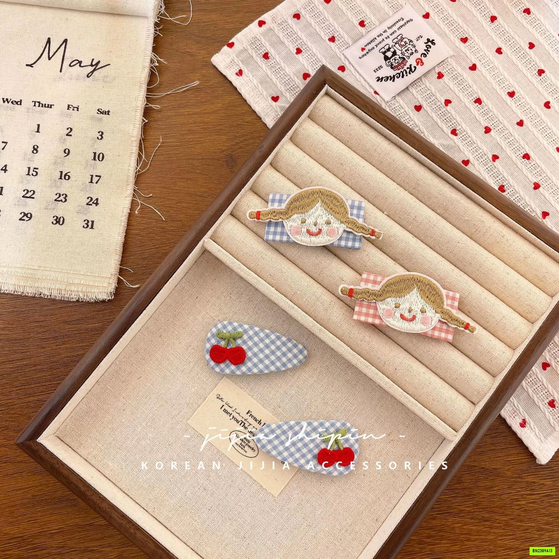 BÌA 2 KẸP TÓC HÀN QUỐC DỄ THƯƠNG