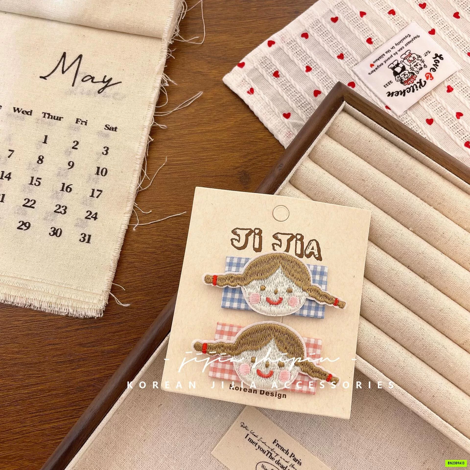 BÌA 2 KẸP TÓC HÀN QUỐC DỄ THƯƠNG