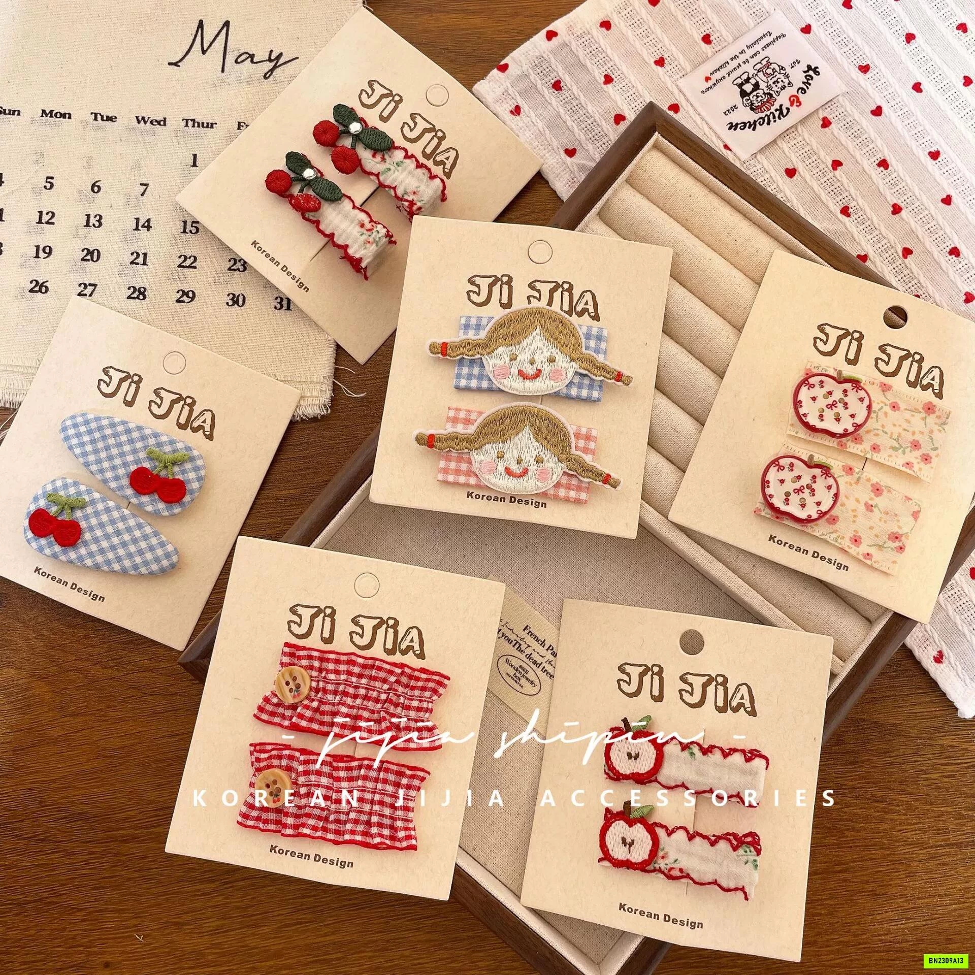 BÌA 2 KẸP TÓC HÀN QUỐC DỄ THƯƠNG