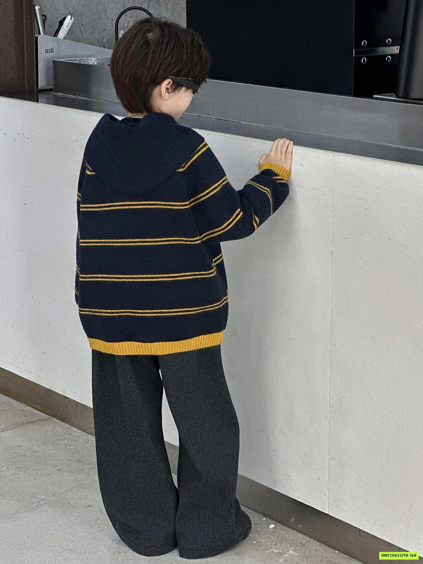 ÁO LEN KẺ VÀNG KÈM KHĂN