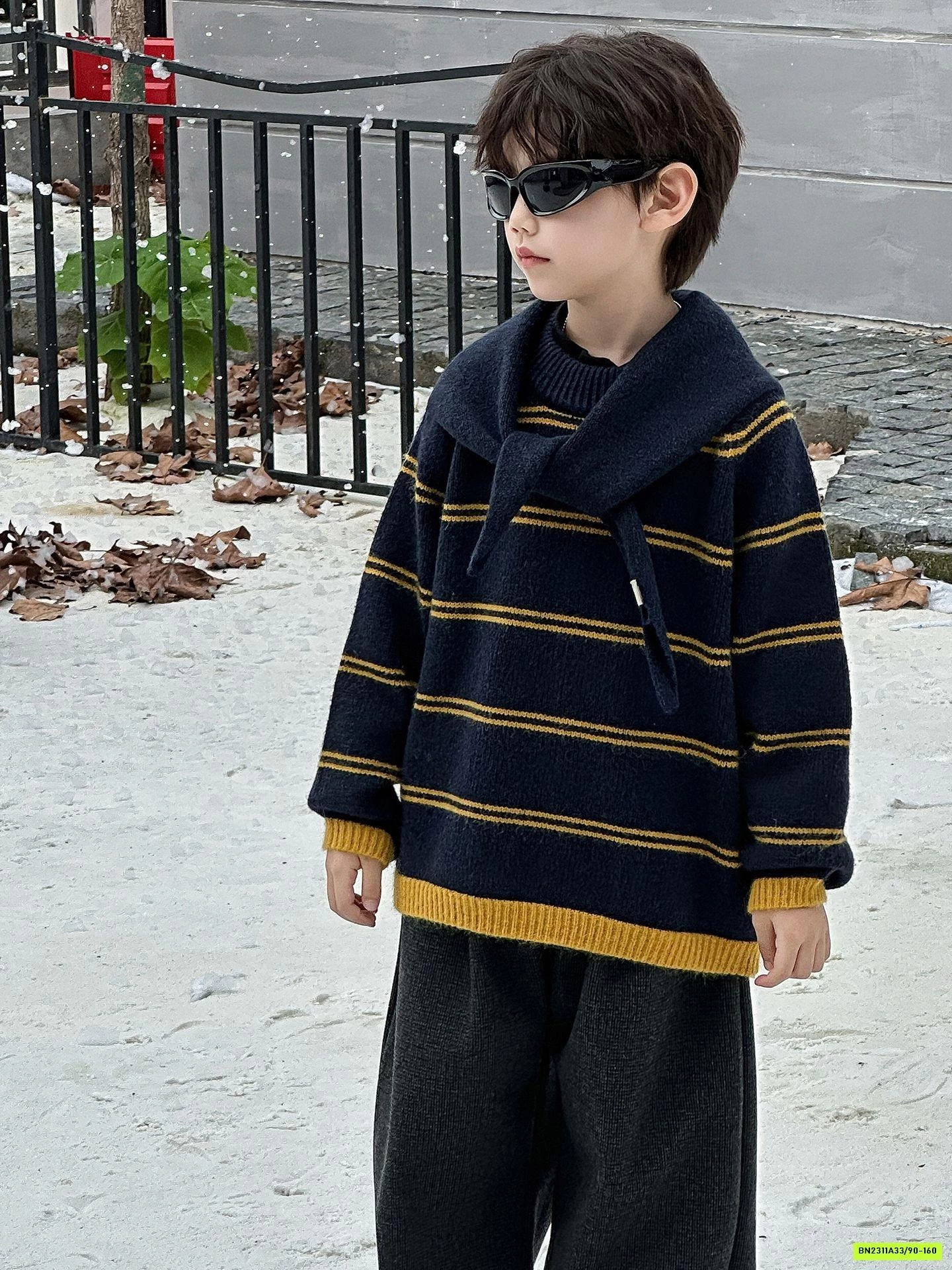 ÁO LEN KẺ VÀNG KÈM KHĂN