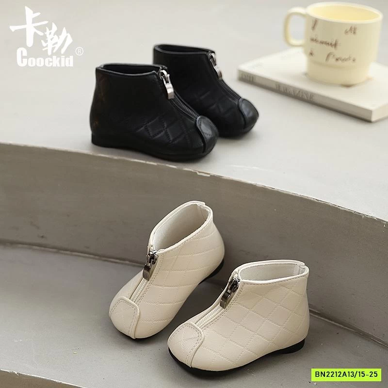 BOOT TRẦN TRÁM CỔ THẤP