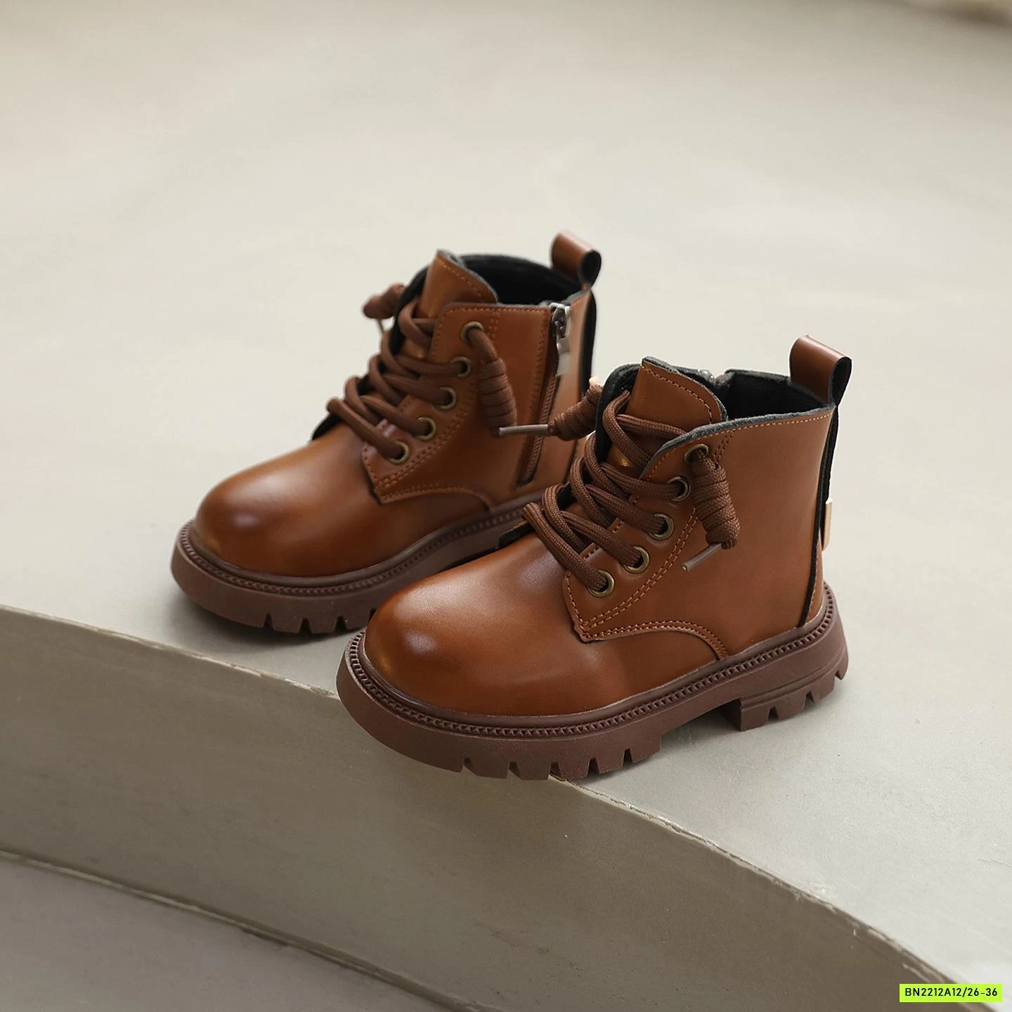 BOOT BÉ TRAI ĐẾ ĐINH CÁ TÍNH