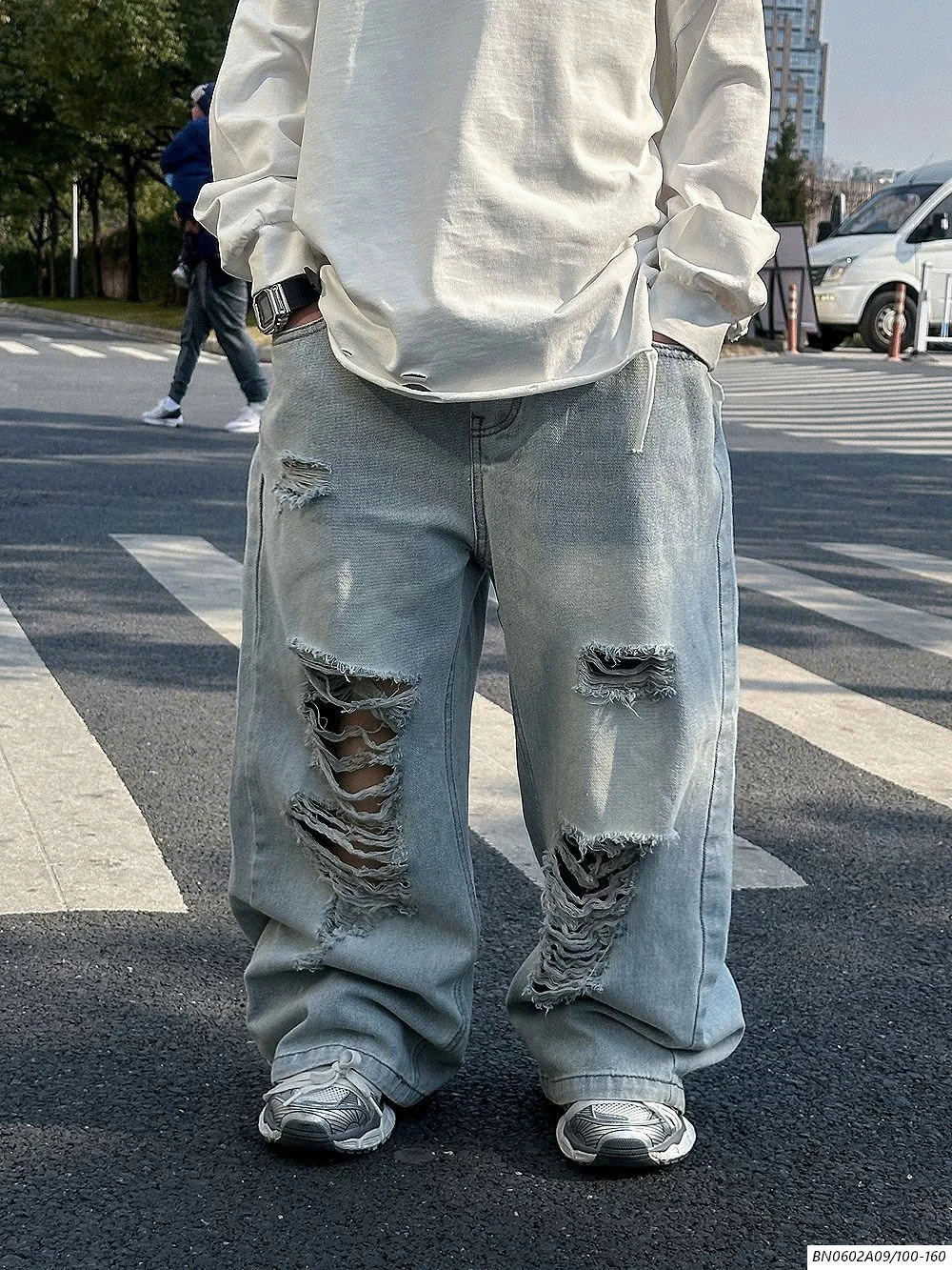 JEANS SUÔNG RÁCH AFTERMEE