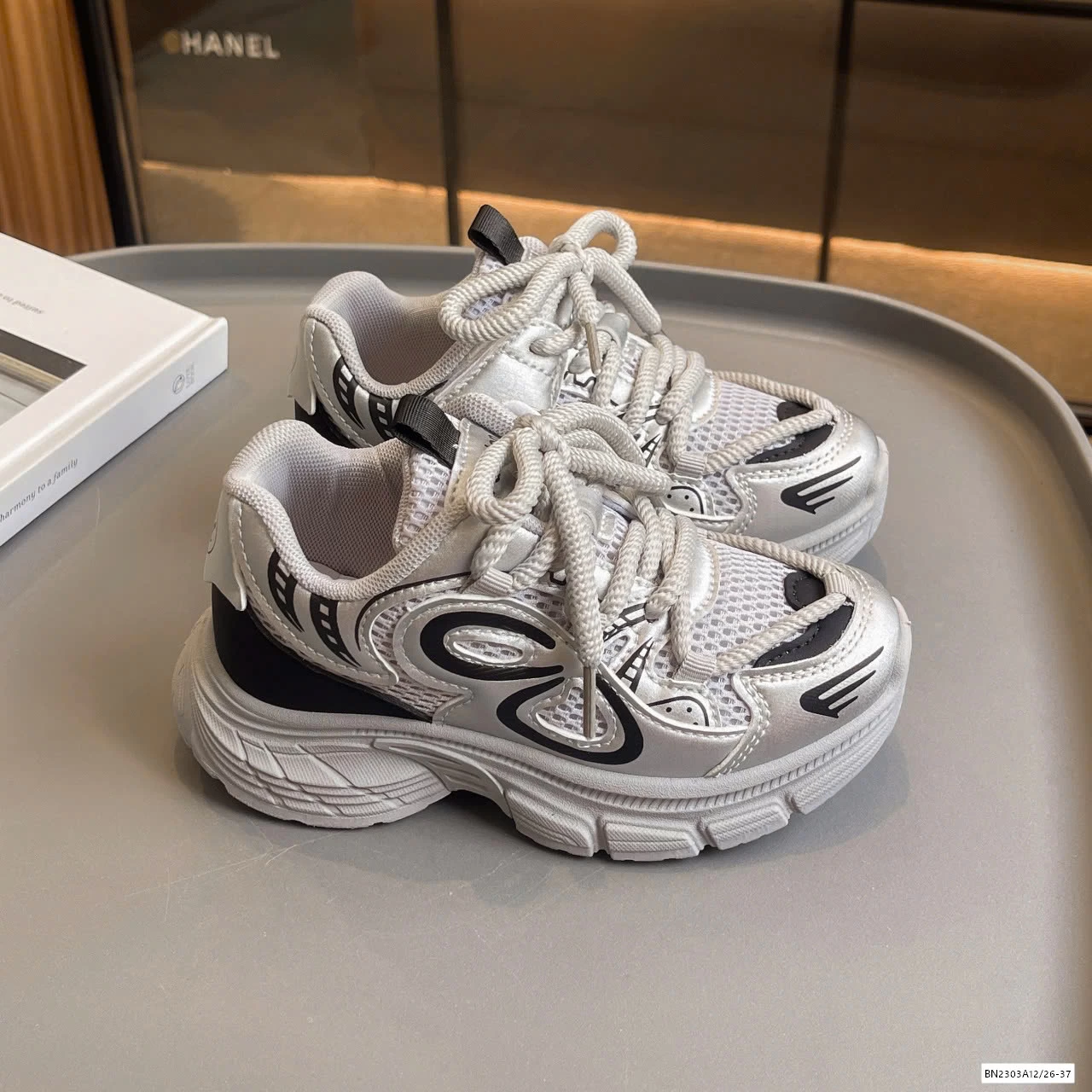 GIÀY THỂ THAO THOÁNG KHÍ