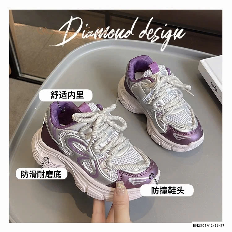 GIÀY THỂ THAO THOÁNG KHÍ