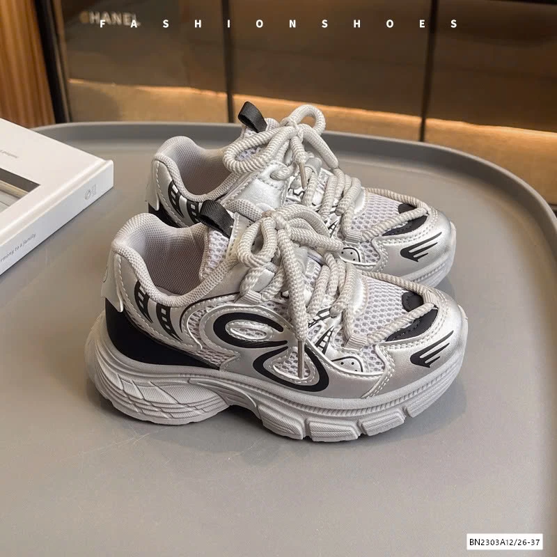 GIÀY THỂ THAO THOÁNG KHÍ