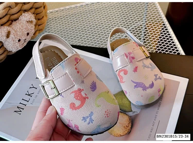 GIÀY ĐI BIỂN MÙA HÈ DA LỘN