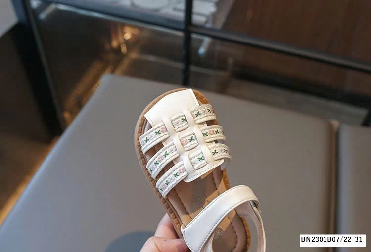 DÉP SANDAL RỌ QUAI HOA