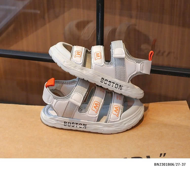 DÉP SANDAL HỌC SINH CHỮ W