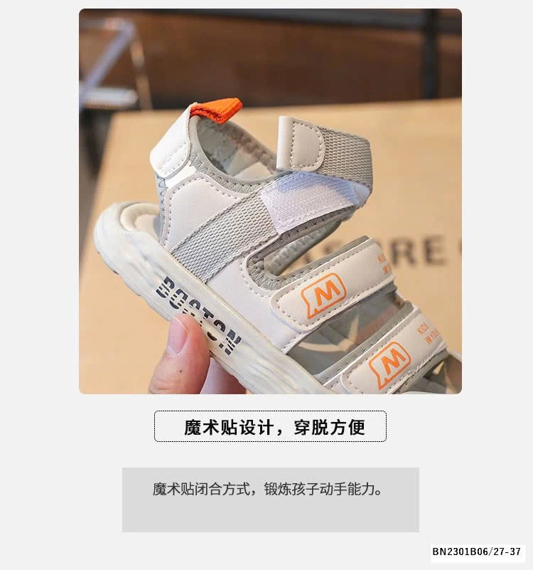 DÉP SANDAL HỌC SINH CHỮ W