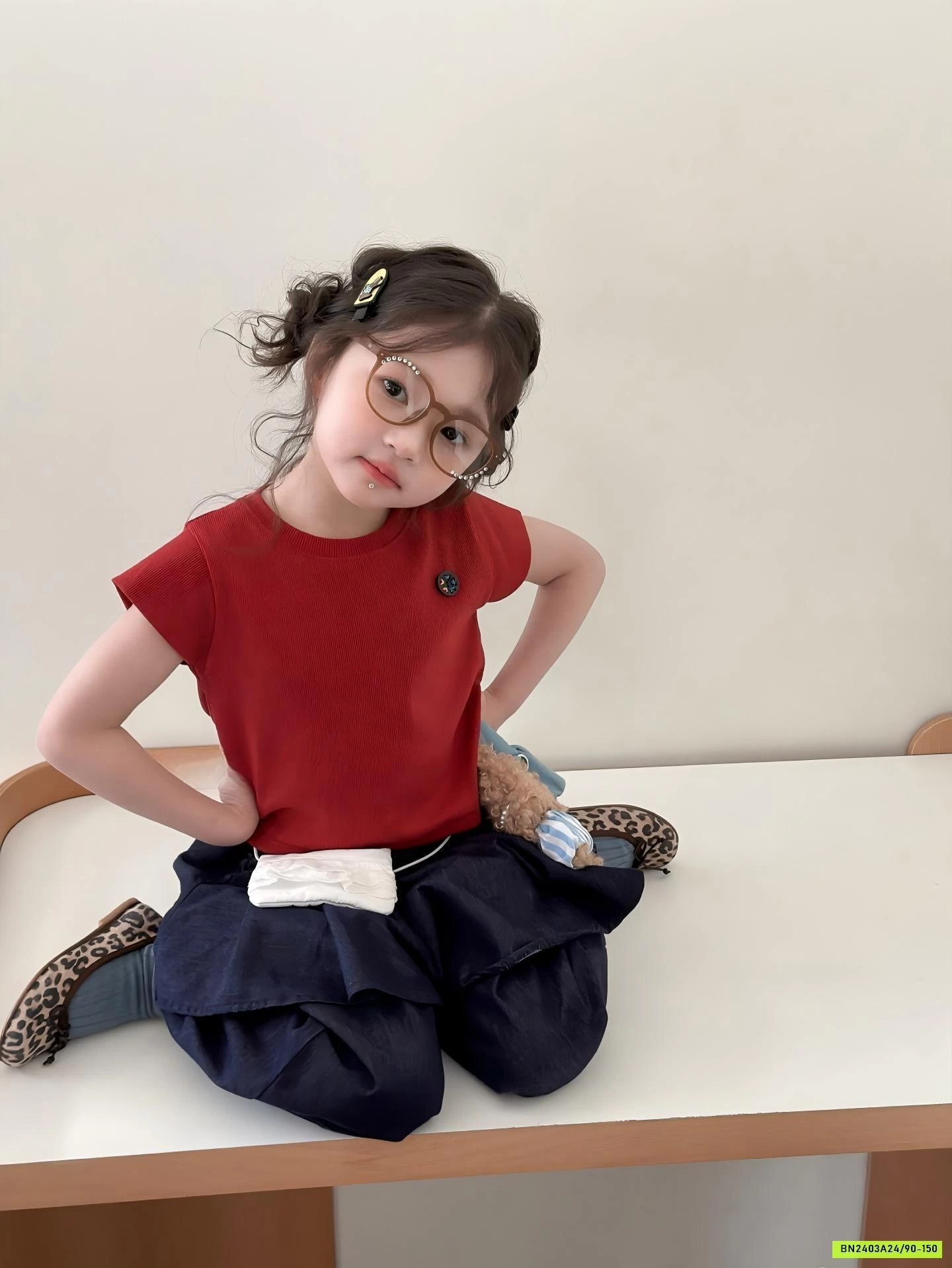 ÁO THUN ĐỎ MIX QUẦN SUÔNG LIỀN CHOÀNG VÁY