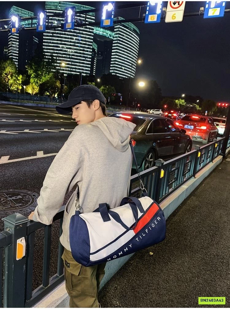 TÚI THỂ THAO TOMMY